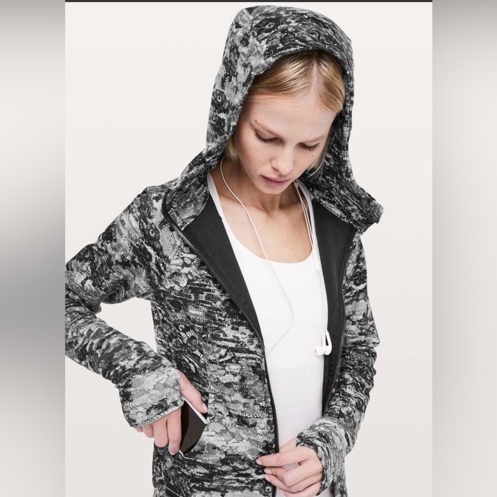 NWOT Lululemon Scuba Hoodie *Light Cotton Fleece Masked Lace Starlight Black - Picture 3 of 8